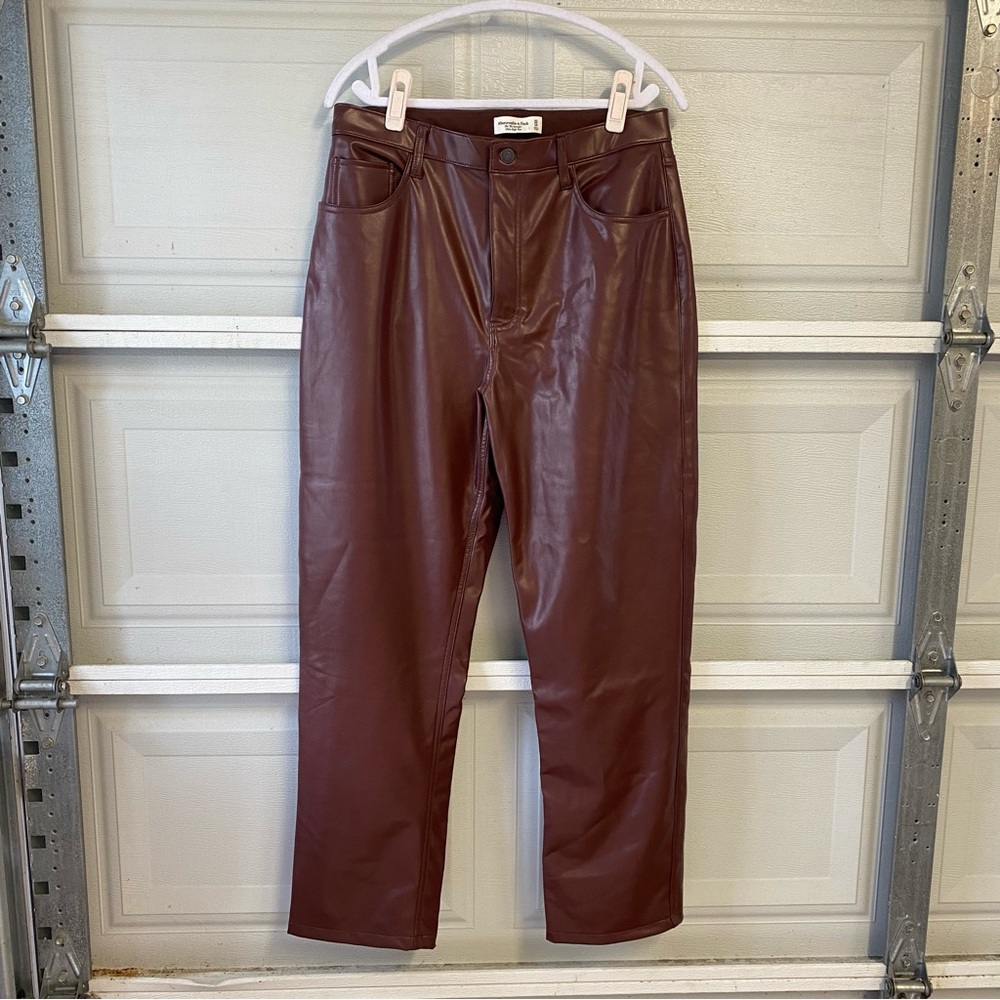 The 90s straight ultra high rise faux leather pants